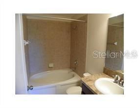 For Rent: $1,750 (3 beds, 2 baths, 1371 Square Feet)