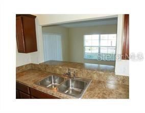 For Rent: $1,750 (3 beds, 2 baths, 1371 Square Feet)