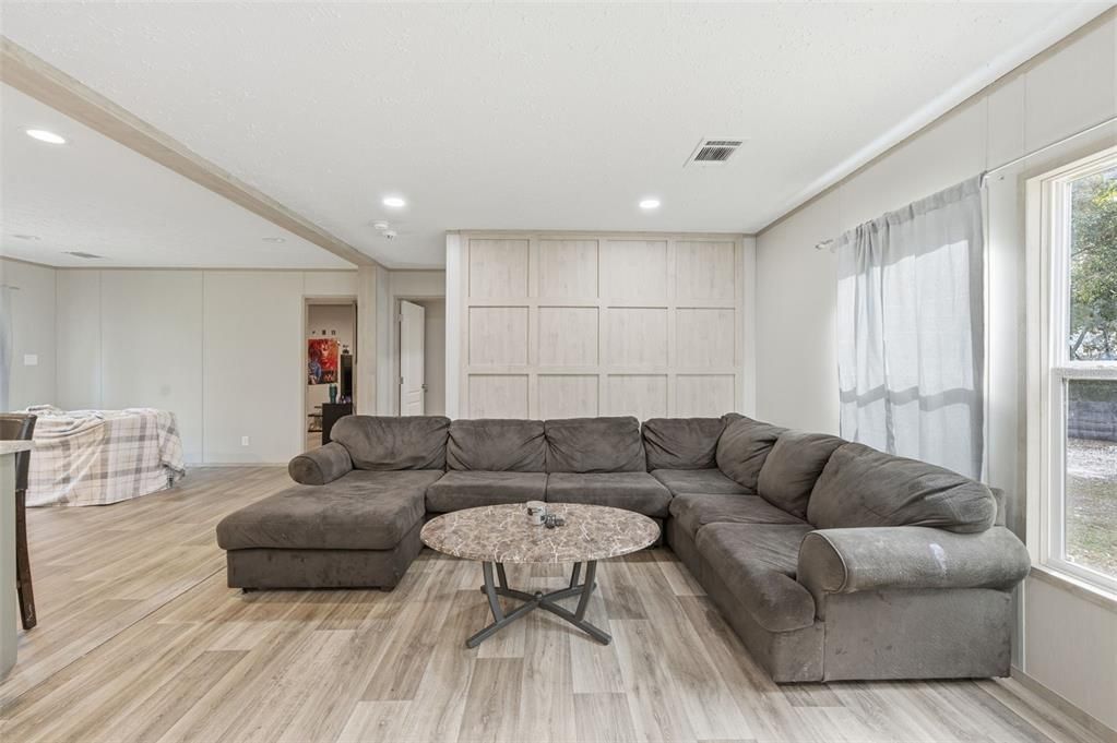 En Venta: $214,900 (3 camas, 2 baños, 1296 Pies cuadrados)