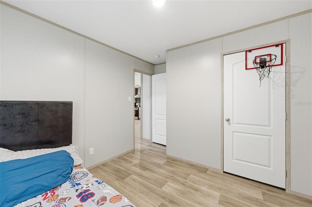 En Venta: $214,900 (3 camas, 2 baños, 1296 Pies cuadrados)