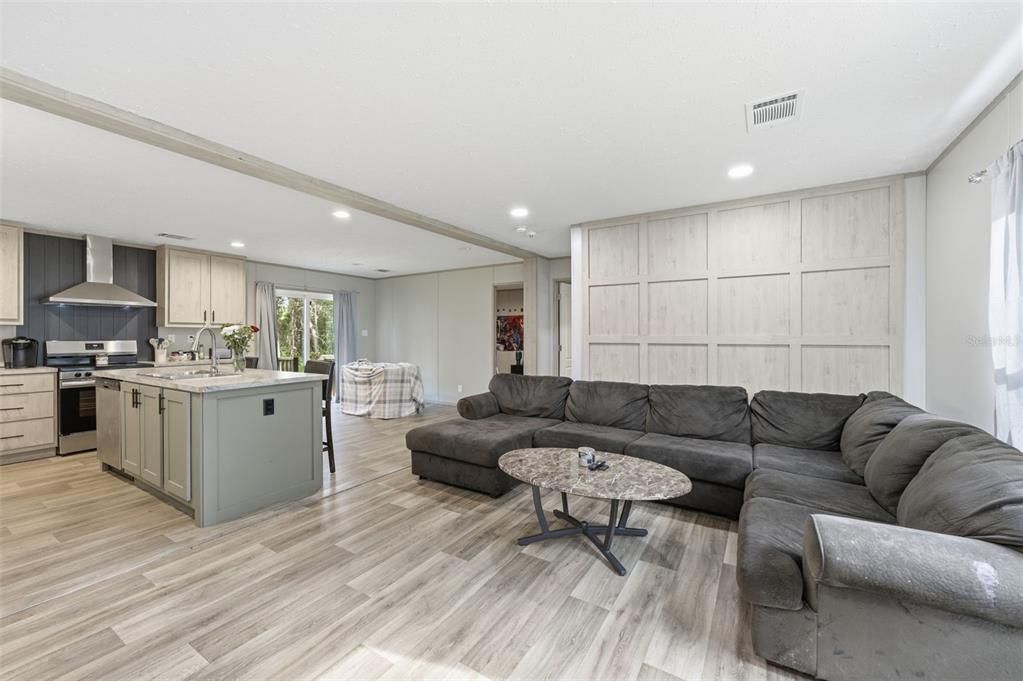 En Venta: $214,900 (3 camas, 2 baños, 1296 Pies cuadrados)