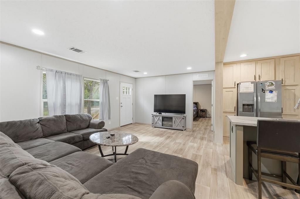 En Venta: $214,900 (3 camas, 2 baños, 1296 Pies cuadrados)