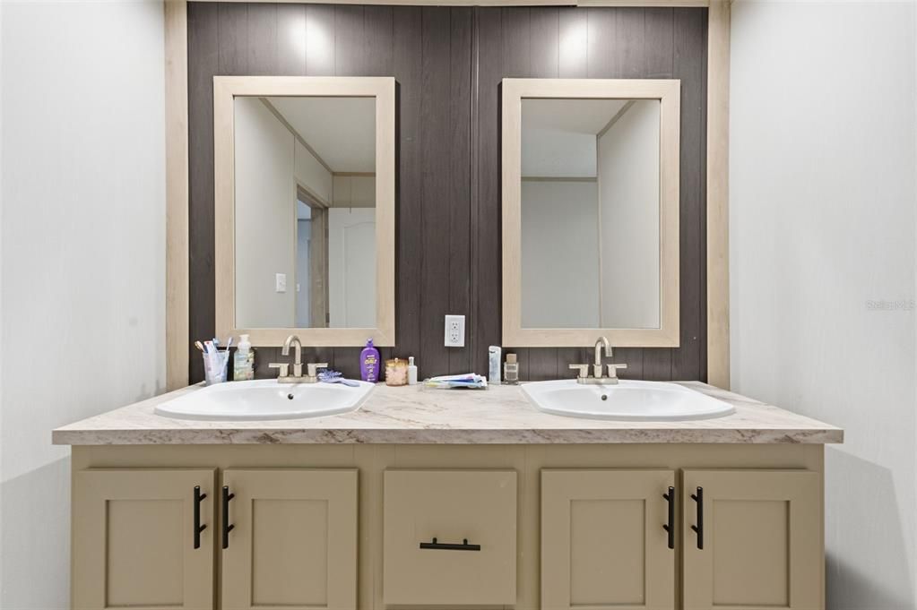 En Venta: $214,900 (3 camas, 2 baños, 1296 Pies cuadrados)