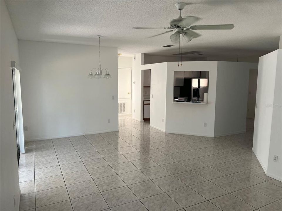 For Rent: $2,250 (3 beds, 2 baths, 1323 Square Feet)