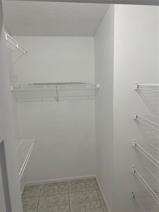 For Rent: $2,250 (3 beds, 2 baths, 1323 Square Feet)