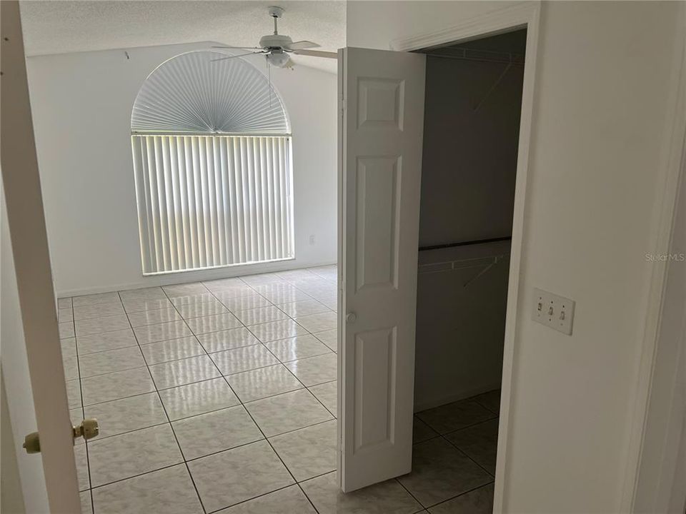 For Rent: $2,250 (3 beds, 2 baths, 1323 Square Feet)