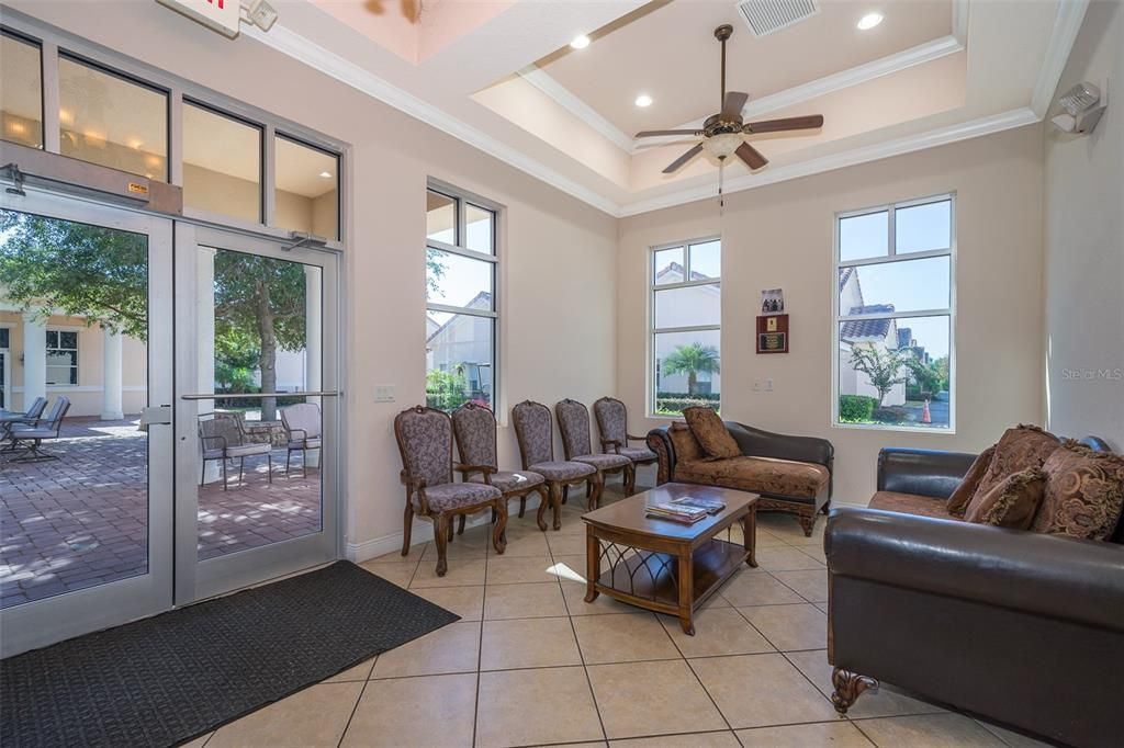 For Sale: $205,000 (2 beds, 2 baths, 1057 Square Feet)