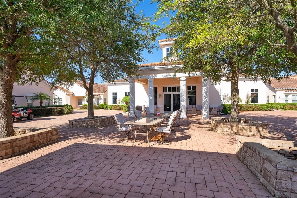 For Sale: $205,000 (2 beds, 2 baths, 1057 Square Feet)