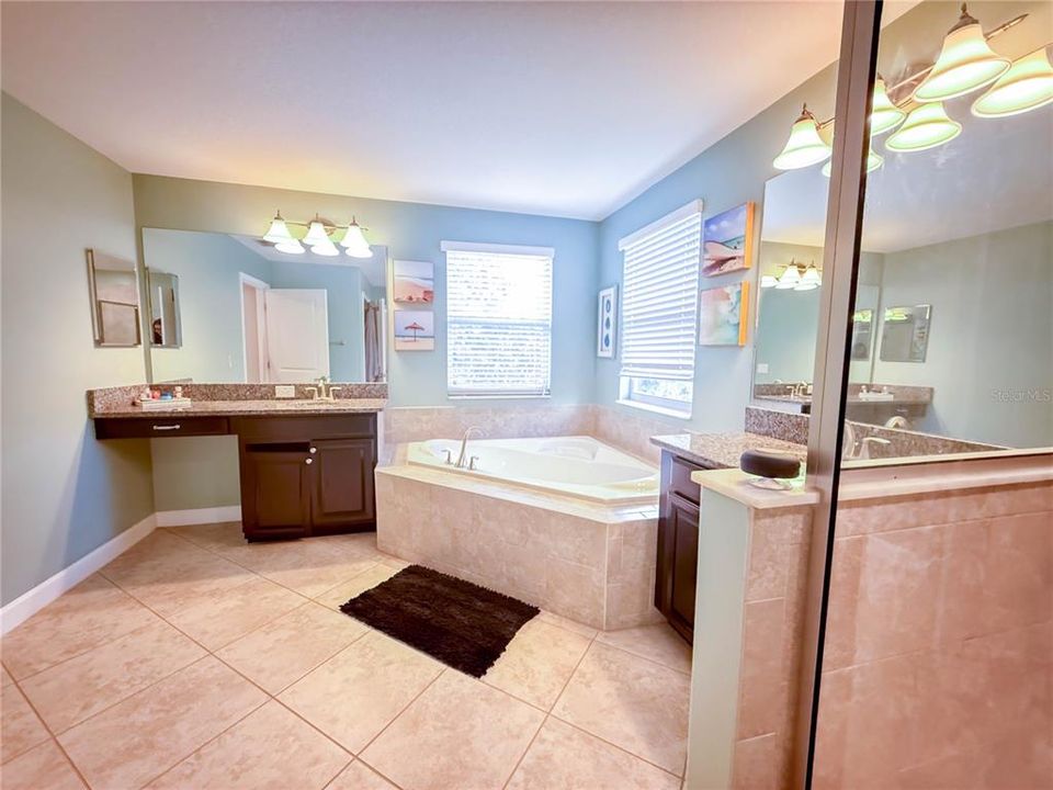 待售: $514,900 (5 贝兹, 3 浴室, 3557 平方英尺)