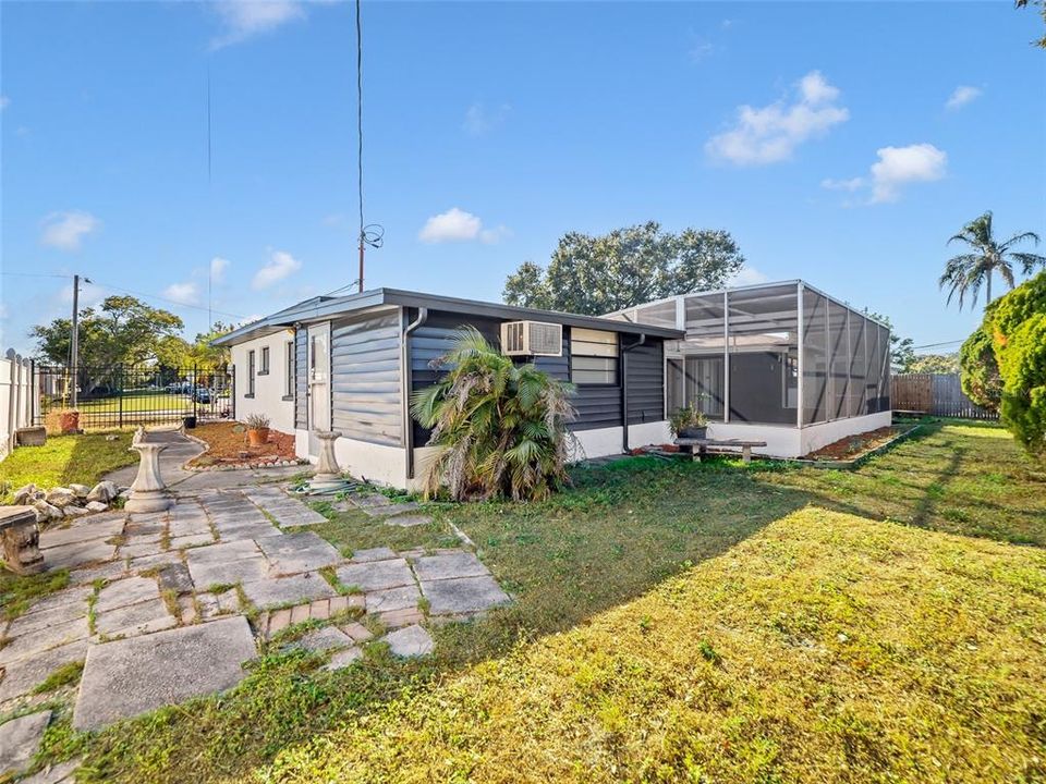 For Sale: $425,000 (3 beds, 2 baths, 1588 Square Feet)