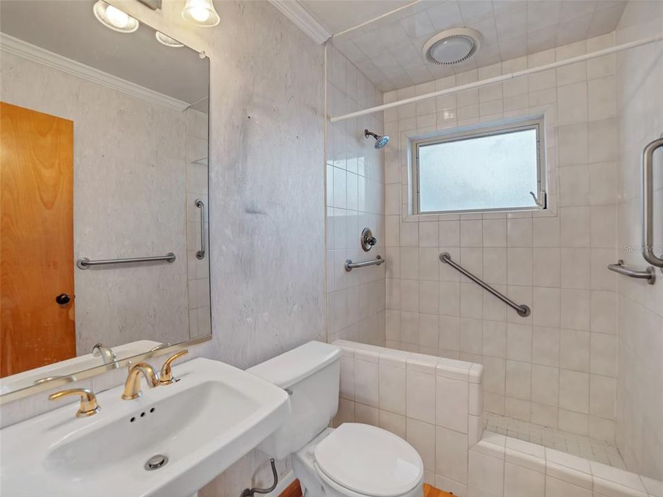 For Sale: $425,000 (3 beds, 2 baths, 1588 Square Feet)