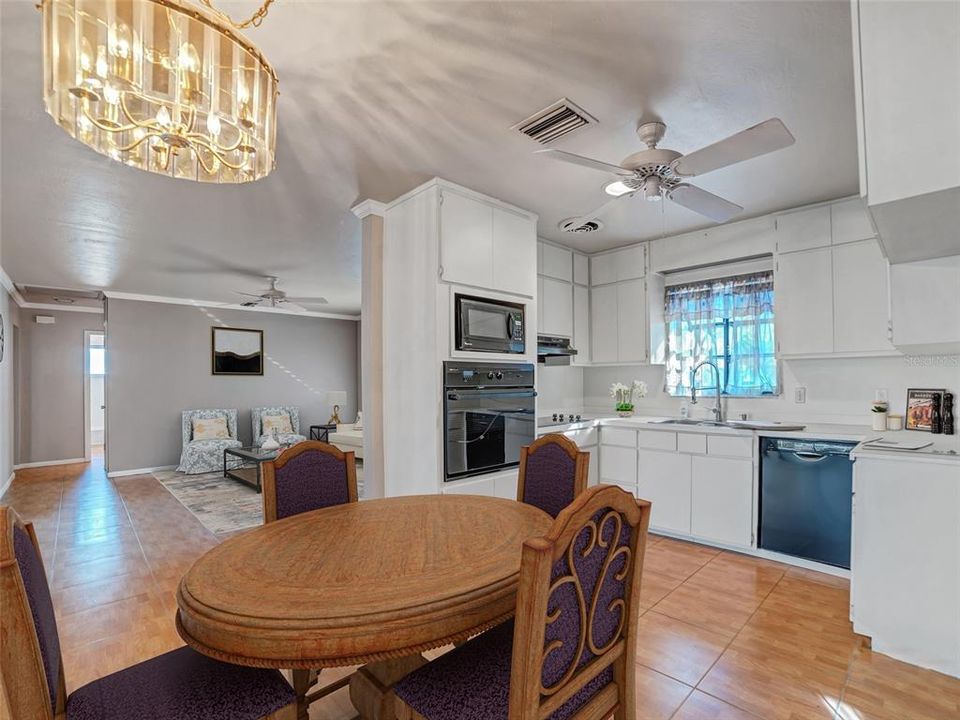 For Sale: $425,000 (3 beds, 2 baths, 1588 Square Feet)