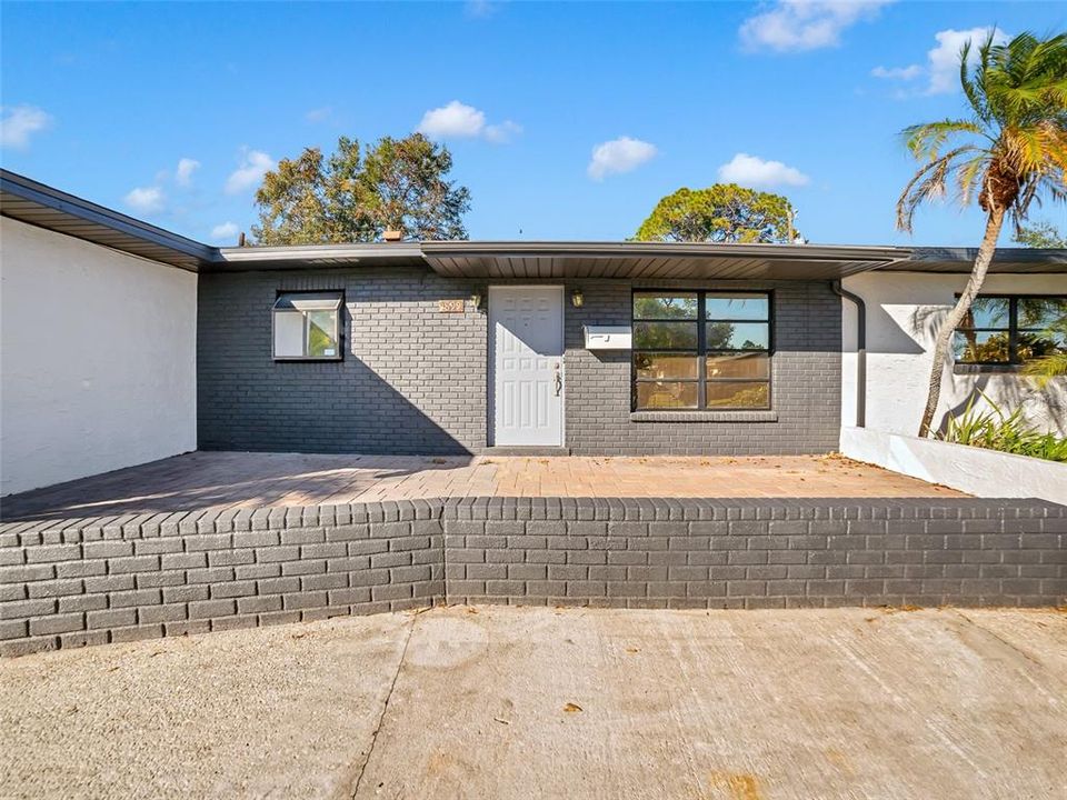 For Sale: $425,000 (3 beds, 2 baths, 1588 Square Feet)