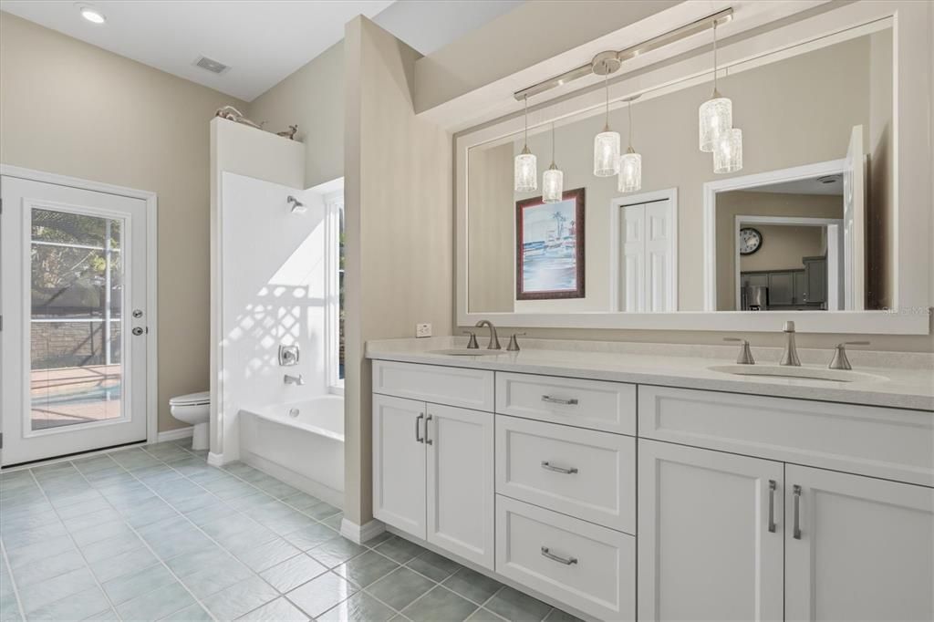 For Sale: $975,500 (3 beds, 2 baths, 2282 Square Feet)