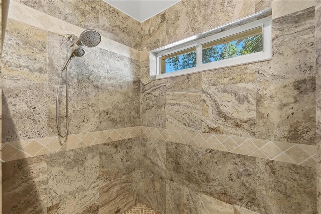 For Sale: $975,500 (3 beds, 2 baths, 2282 Square Feet)