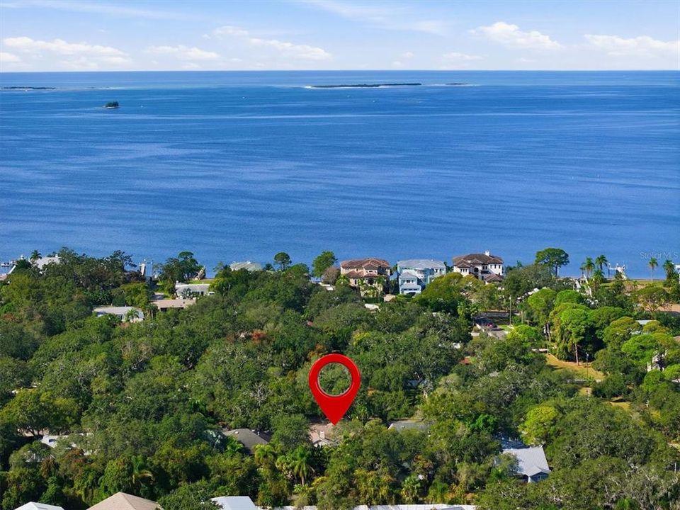 For Sale: $975,500 (3 beds, 2 baths, 2282 Square Feet)