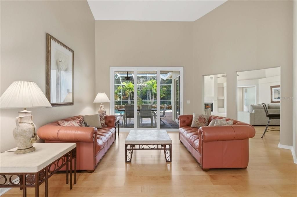 For Sale: $975,500 (3 beds, 2 baths, 2282 Square Feet)