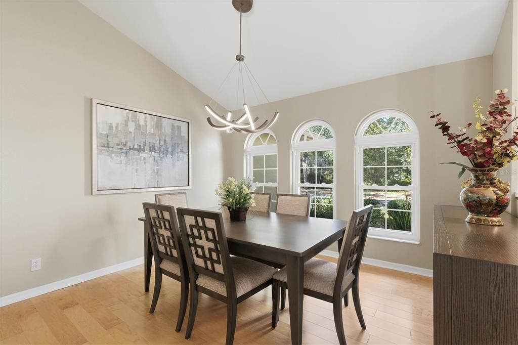 For Sale: $975,500 (3 beds, 2 baths, 2282 Square Feet)