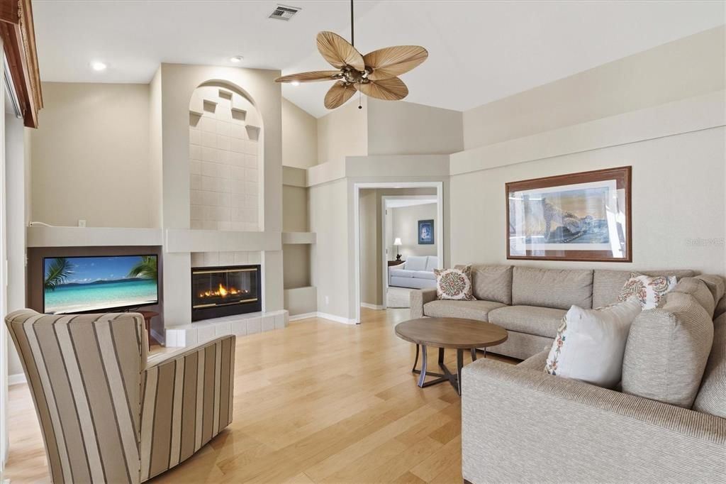 For Sale: $975,500 (3 beds, 2 baths, 2282 Square Feet)