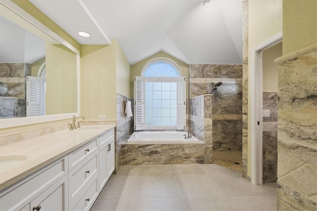 For Sale: $975,500 (3 beds, 2 baths, 2282 Square Feet)