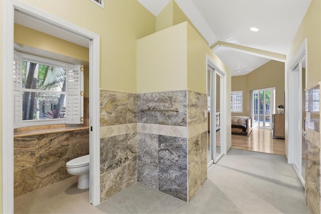 For Sale: $975,500 (3 beds, 2 baths, 2282 Square Feet)