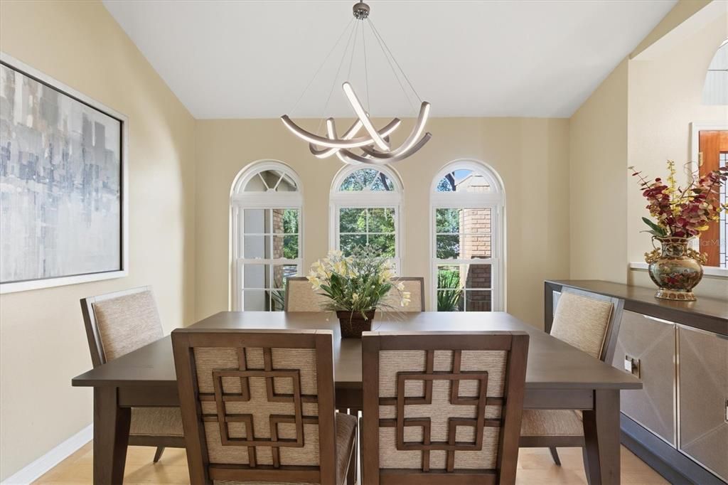 For Sale: $975,500 (3 beds, 2 baths, 2282 Square Feet)