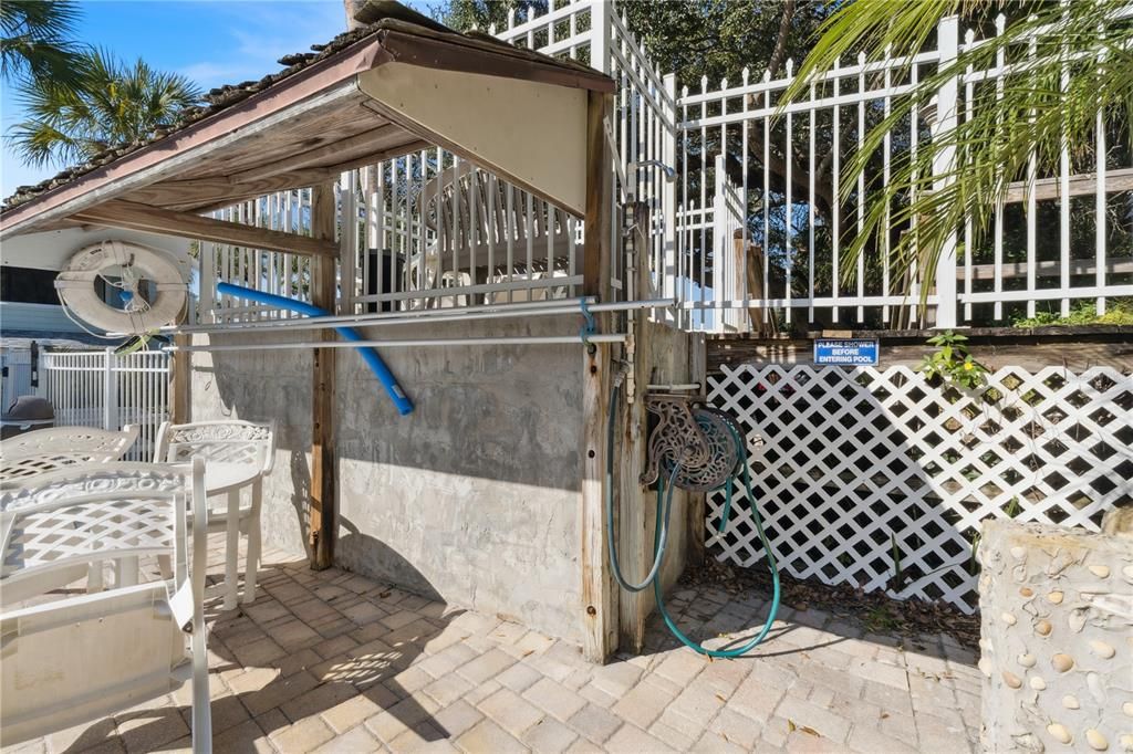 For Sale: $279,900 (2 beds, 2 baths, 1004 Square Feet)