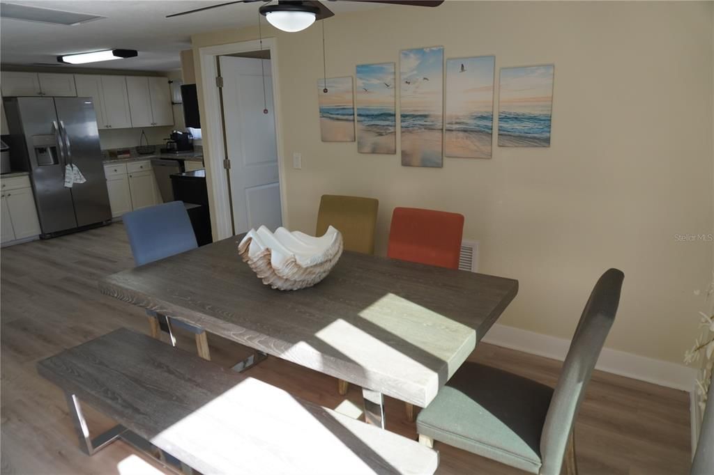 For Sale: $425,000 (3 beds, 2 baths, 1647 Square Feet)