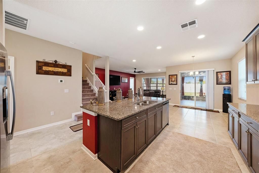 En Venta: $560,000 (5 camas, 3 baños, 3566 Pies cuadrados)