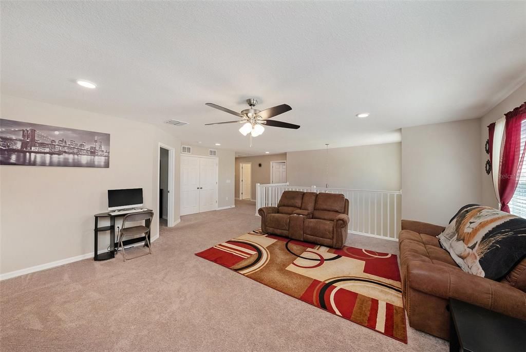 En Venta: $560,000 (5 camas, 3 baños, 3566 Pies cuadrados)