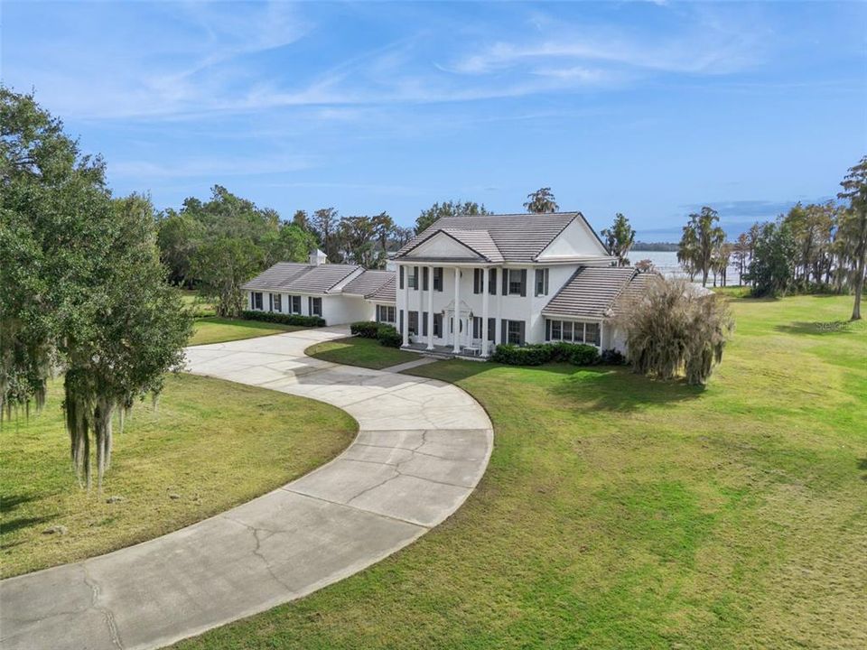 For Sale: $1,450,000 (4 beds, 4 baths, 3656 Square Feet)