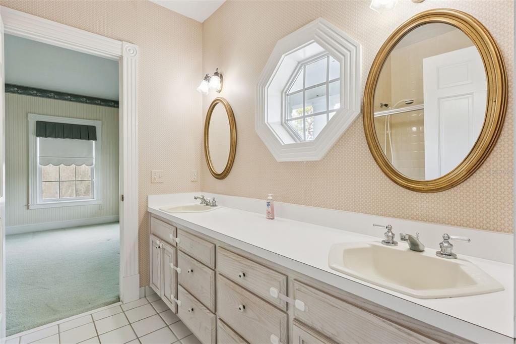 For Sale: $1,450,000 (4 beds, 4 baths, 3656 Square Feet)