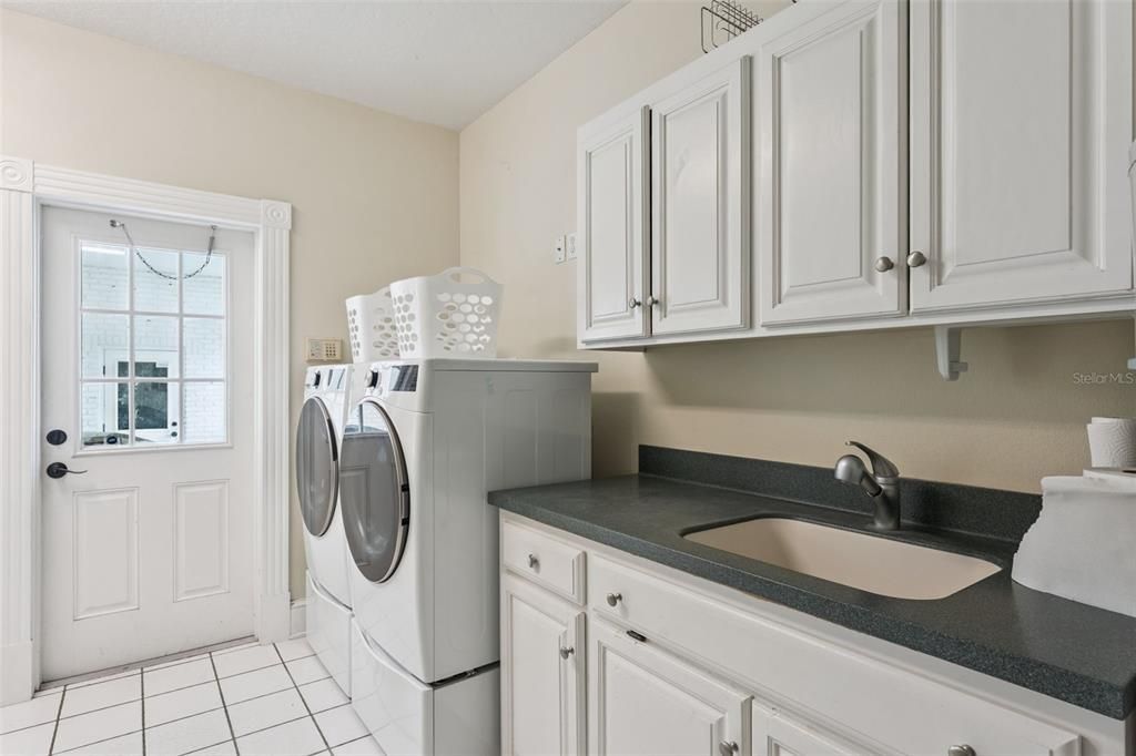 For Sale: $1,450,000 (4 beds, 4 baths, 3656 Square Feet)