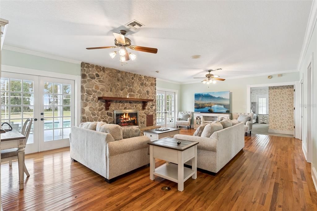 For Sale: $1,450,000 (4 beds, 4 baths, 3656 Square Feet)