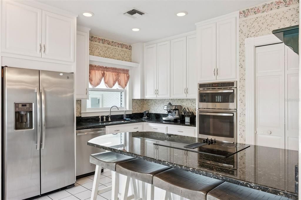 For Sale: $1,450,000 (4 beds, 4 baths, 3656 Square Feet)