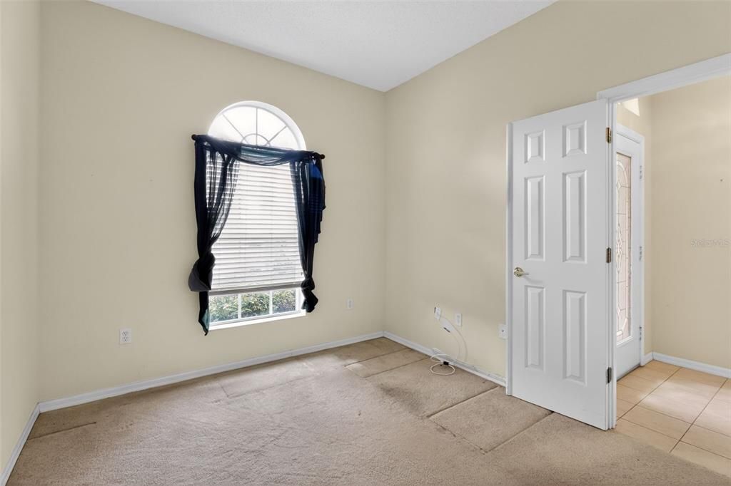 For Sale: $317,000 (2 beds, 2 baths, 1555 Square Feet)