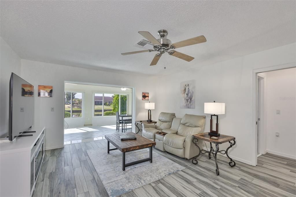 待售: $334,900 (2 贝兹, 2 浴室, 1756 平方英尺)