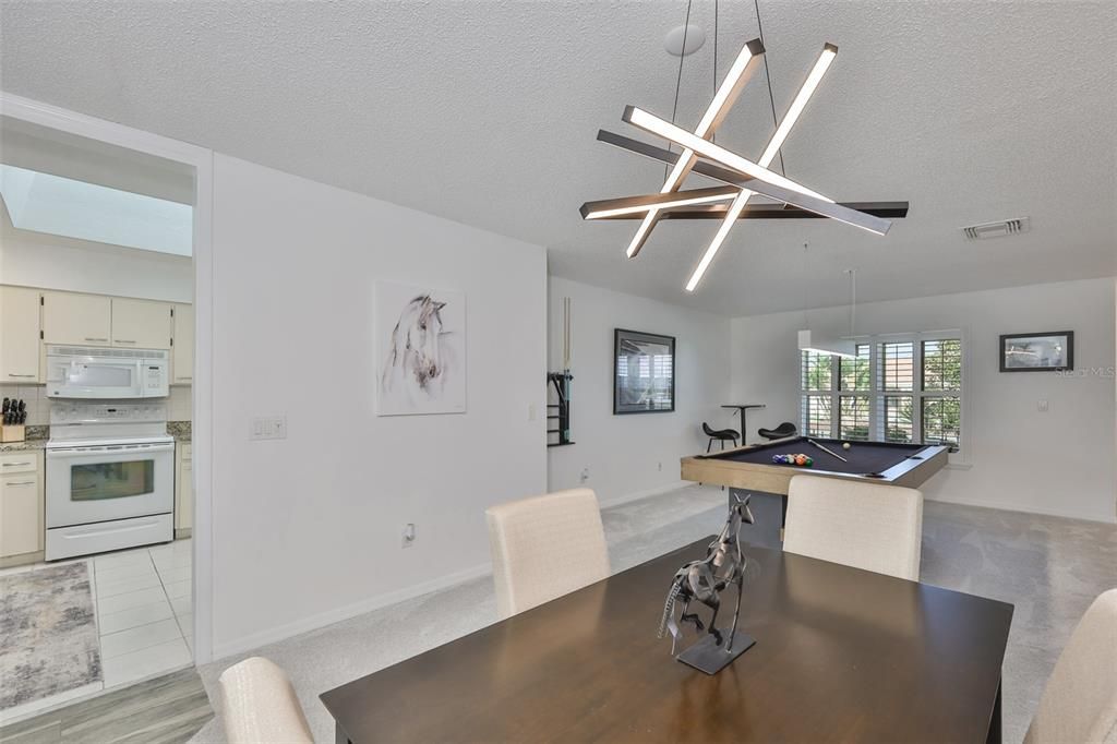 待售: $334,900 (2 贝兹, 2 浴室, 1756 平方英尺)