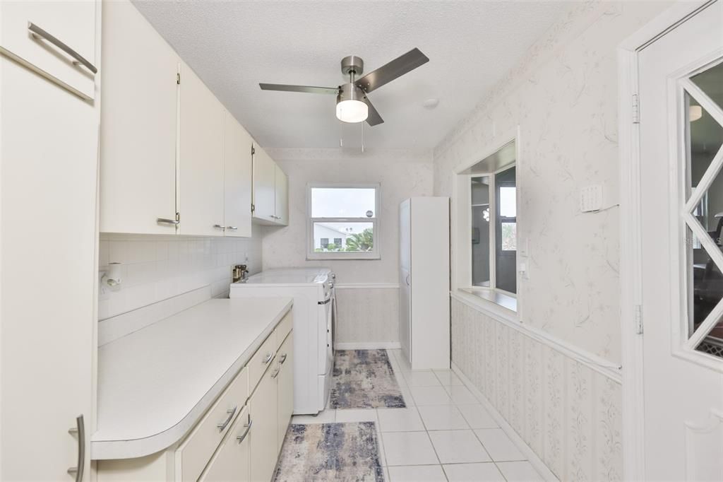 待售: $334,900 (2 贝兹, 2 浴室, 1756 平方英尺)