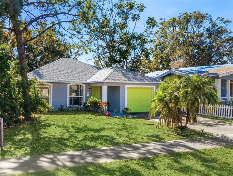 For Sale: $345,300 (3 beds, 2 baths, 1136 Square Feet)