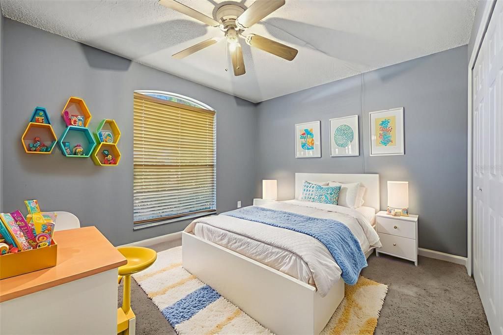 For Sale: $345,300 (3 beds, 2 baths, 1136 Square Feet)