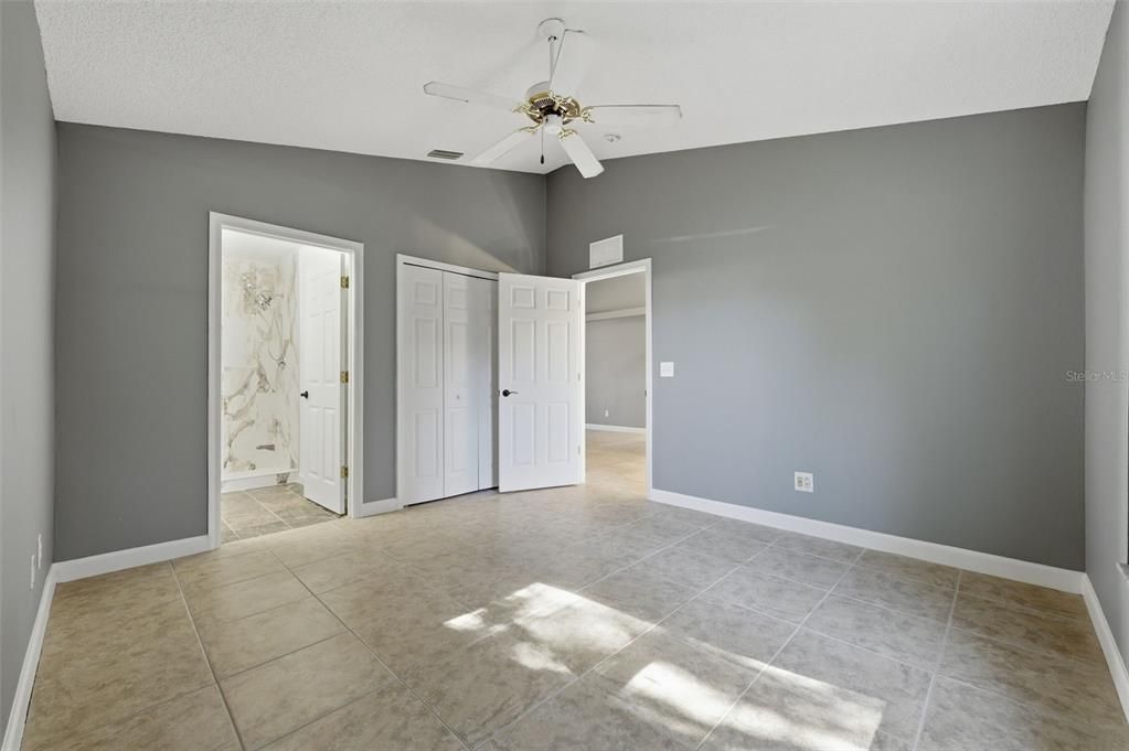 For Sale: $345,300 (3 beds, 2 baths, 1136 Square Feet)