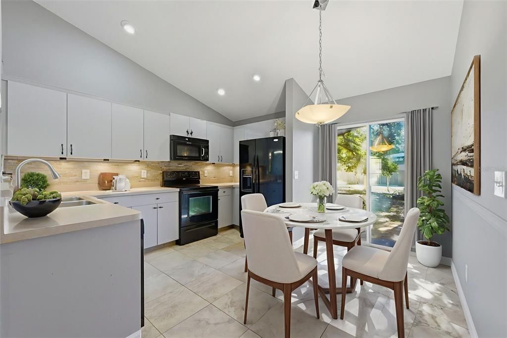 For Sale: $345,300 (3 beds, 2 baths, 1136 Square Feet)