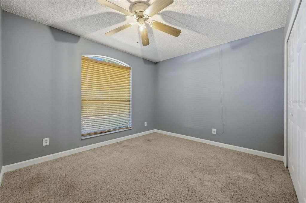 For Sale: $345,300 (3 beds, 2 baths, 1136 Square Feet)