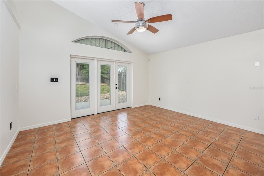 For Sale: $425,000 (3 beds, 2 baths, 1455 Square Feet)