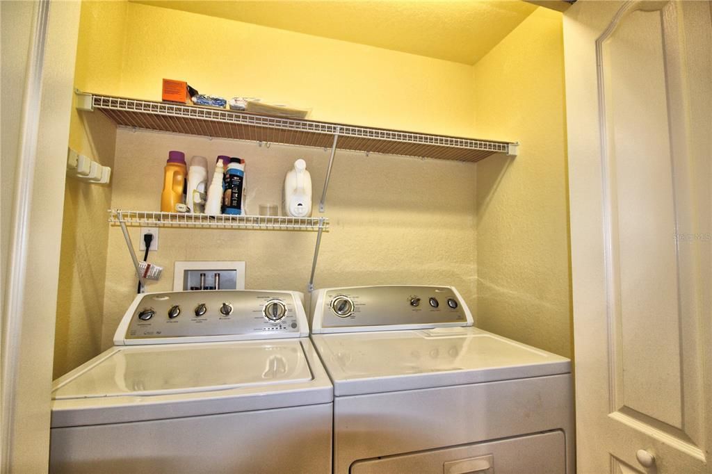 合同活跃: $325,000 (3 贝兹, 2 浴室, 1684 平方英尺)