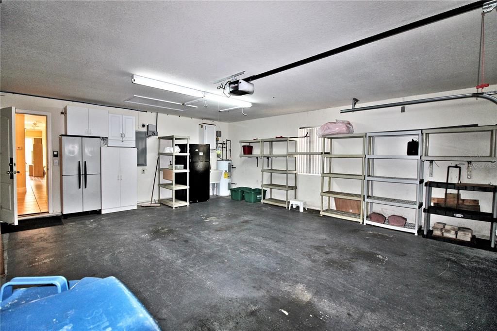 合同活跃: $325,000 (3 贝兹, 2 浴室, 1684 平方英尺)