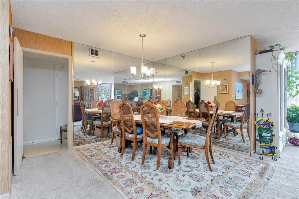 На продажу: $649,000 (2 спален, 2 ванн, 1702 Квадратных фут)