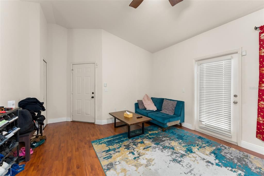 En Venta: $142,000 (1 camas, 1 baños, 713 Pies cuadrados)