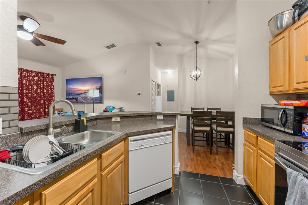 En Venta: $142,000 (1 camas, 1 baños, 713 Pies cuadrados)